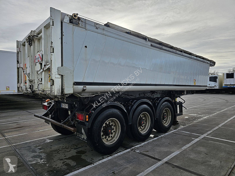 نصف مقطورة Schmitz Cargobull 24 3
