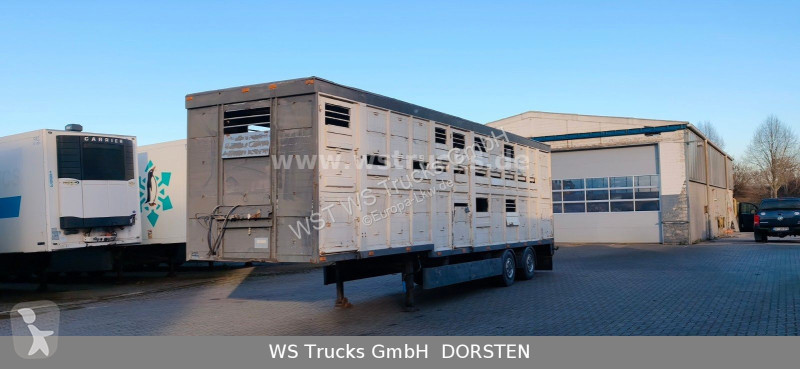 نصف مقطورة Menke 2 Stock Viehauflieger | Spindel
