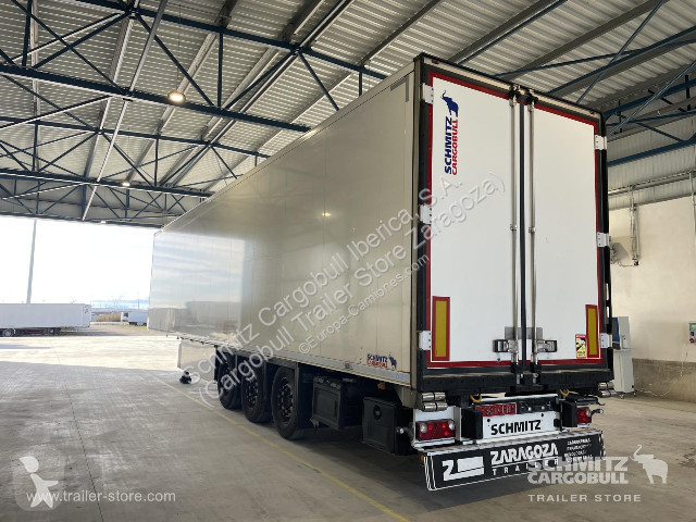 نصف مقطورة Schmitz Cargobull Reefer Standard