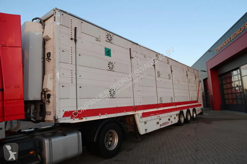 نصف مقطورة Pezzaioli SBA 32 - Cattle transport