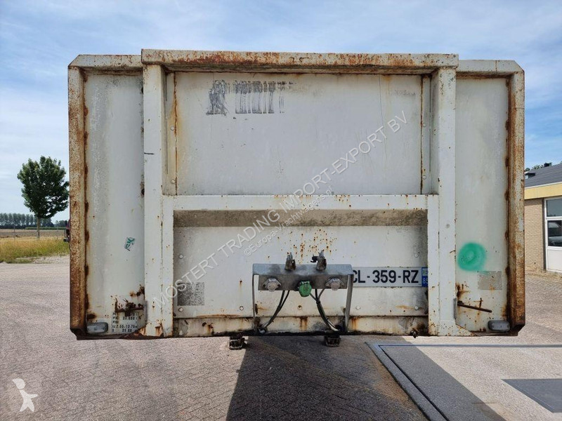 نصف مقطورة Titan Mercedes Titan 3-axle flatbed...