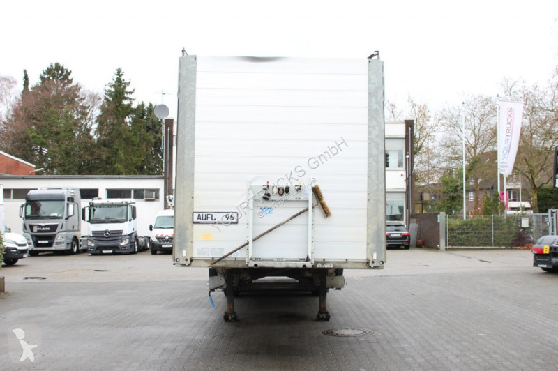 Schmitz Cargobull   Liftachse   Rungentaschen...