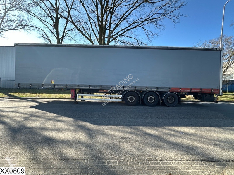 Návěs Fruehauf Tautliner Lift axle