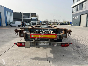 نصف مقطورة حاملة حاويات Van Hool