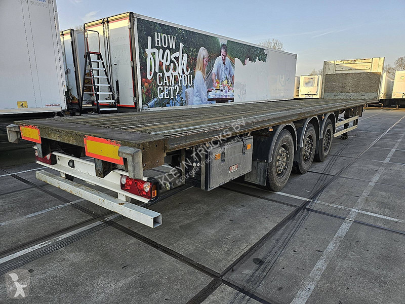نصف مقطورة Fruehauf