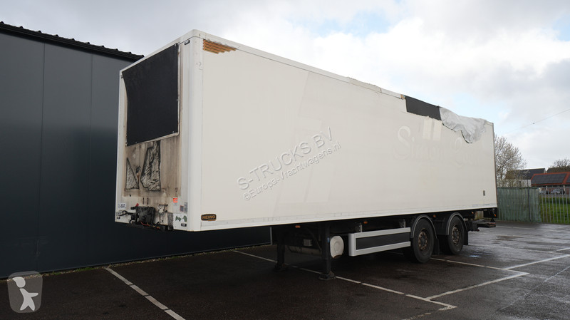 نصف مقطورة Pacton Closed box trailer damaged box