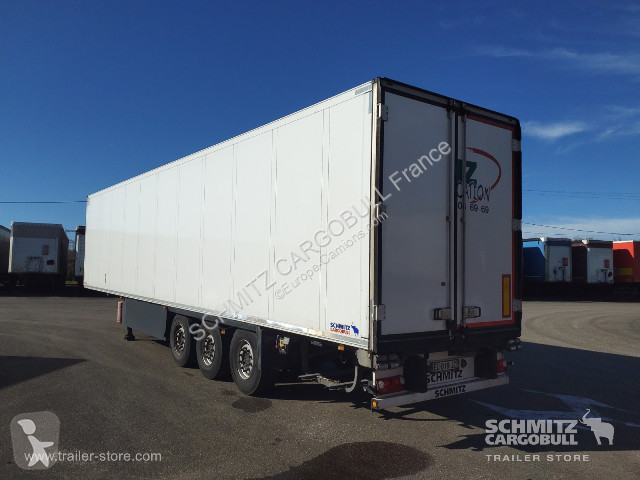 نصف مقطورة Schmitz Cargobull Semitrailer Reefer...