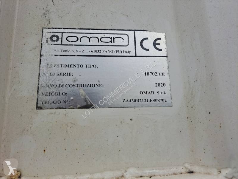 نصف مقطورة Omar