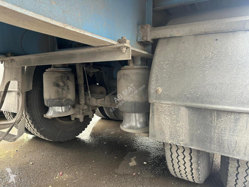 نصف مقطورة Fruehauf