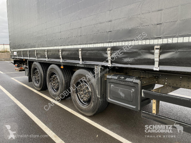 نصف مقطورة Schmitz Cargobull Semitrailer...