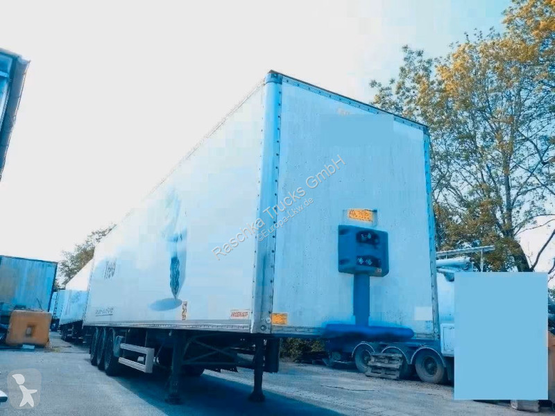 نصف مقطورة Fruehauf Koffer