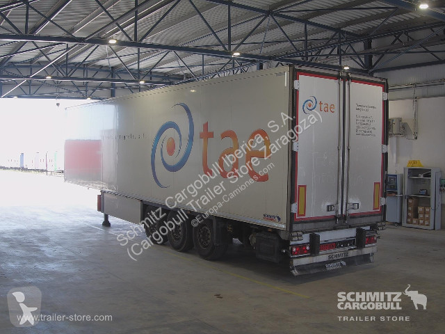 Полуремарке Schmitz Cargobull Reefer Standard