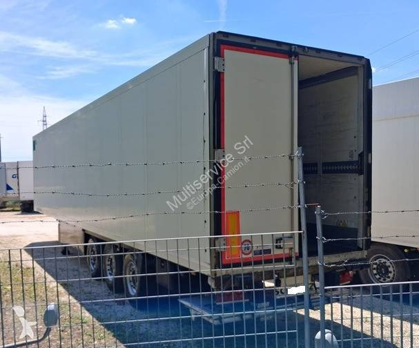 نصف مقطورة Schmitz Cargobull SKO24