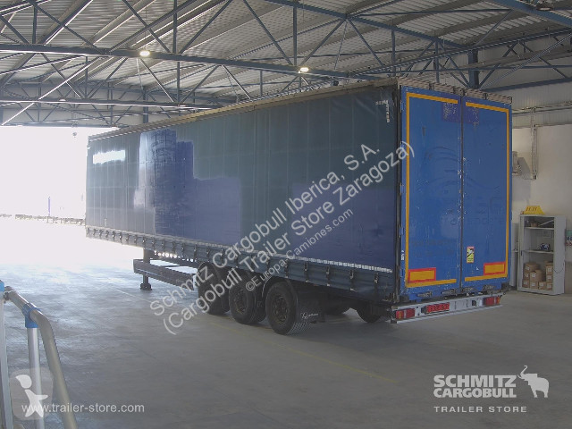 نصف مقطورة Berger Curtainsider Standard