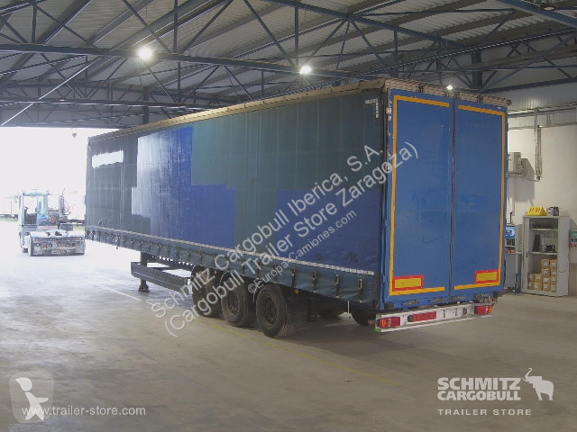 نصف مقطورة Berger Curtainsider Standard