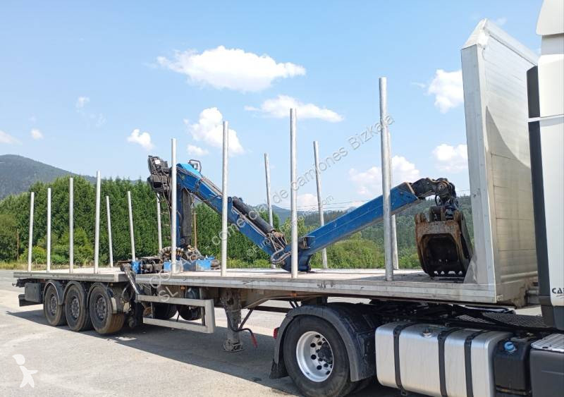 Semi remorque Benalu Forestal con grua