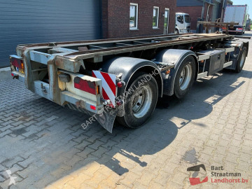 Semi remorque porte containers Contar