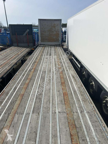 نصف مقطورة Fruehauf