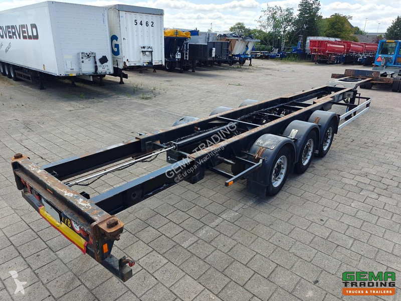 Oplegger Renders RMOC 12 27CC 40/45FT - Rear...