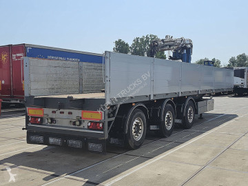 Полуремарке KWB P-393-STI-R-1 HIAB 130 R