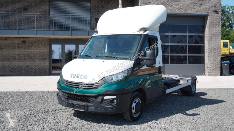 نصف مقطورة Iveco 35C21 SZM Doppelbereifung...