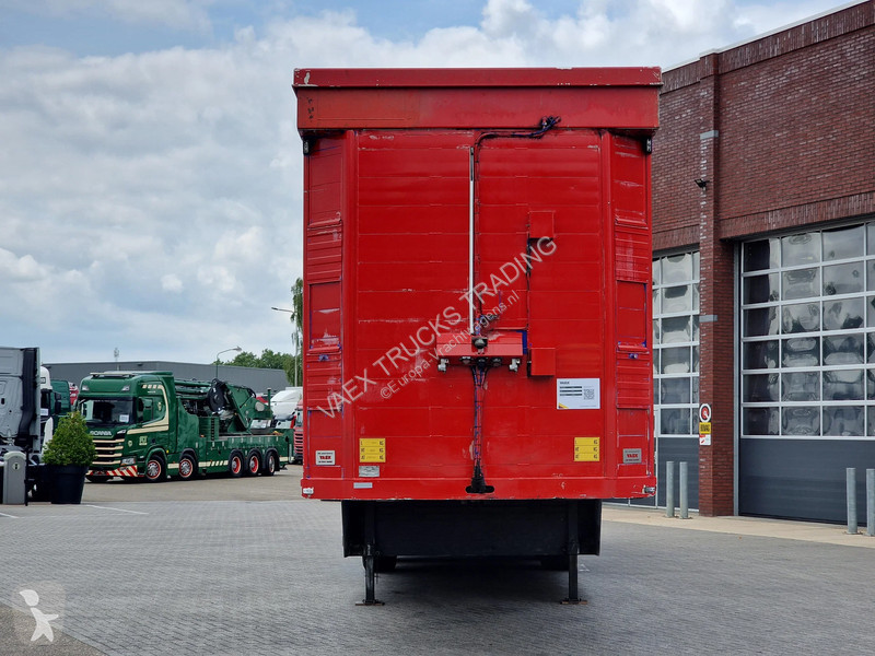 نصف مقطورة Finkl 3 deck - lift- water - vans -...
