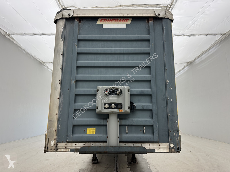 نصف مقطورة Fruehauf Tautliner