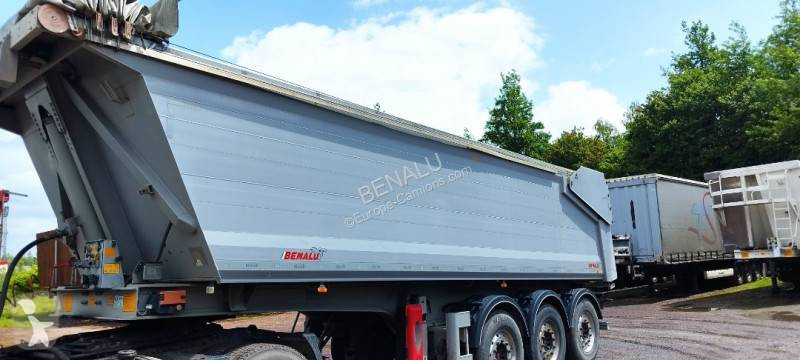 Semi remorque Benalu