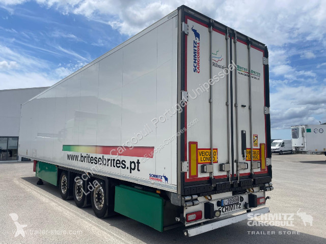 نصف مقطورة Schmitz Cargobull Semitrailer Reefer...