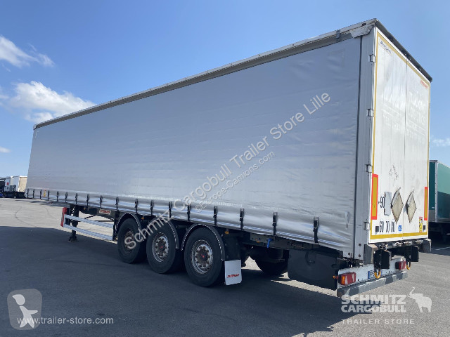 Semi remorque Fruehauf Semitrailer Curtainsider...