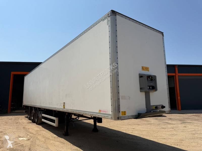 Semirimorchio Fruehauf Fourgon avec hayon