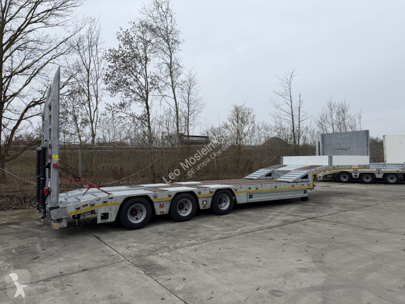 Náves Möslein ST 3  3 Achs Satteltieflader neu