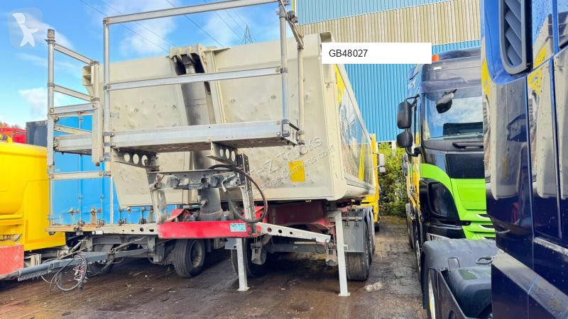 نصف مقطورة Schmitz Cargobull SGF S3