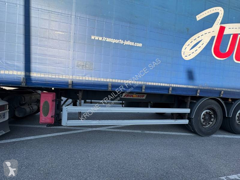 نصف مقطورة Fruehauf