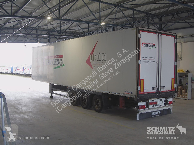 نصف مقطورة Schmitz Cargobull Reefer Standard