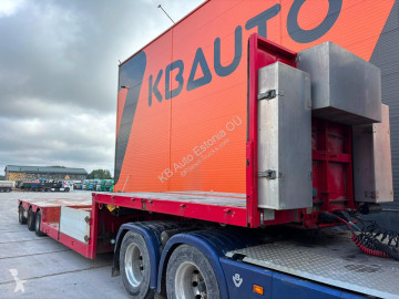 Semi remorque porte engins Broshuis