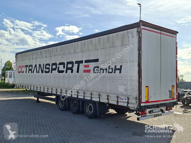 Návěs Schmitz Cargobull Curtainsider Mega Getränke