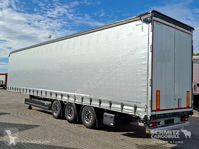 Полуприцеп Berger Curtainsider Mega Getränke
