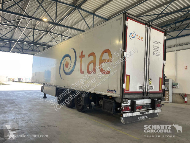Полуприцеп Schmitz Cargobull Reefer Standard