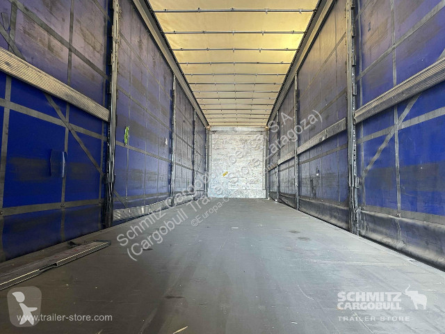 Полуприцеп Schmitz Cargobull Curtainsider Mega