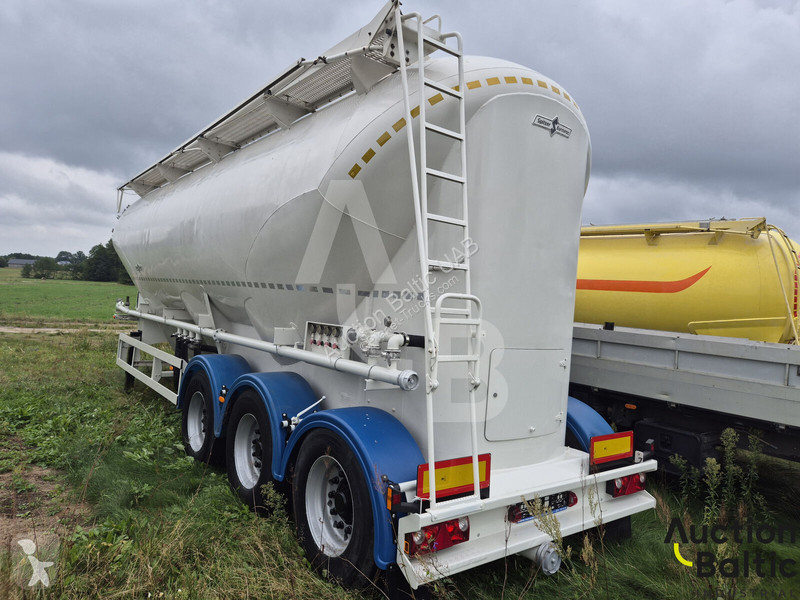 Semitrailer Spitzer FSF 330
