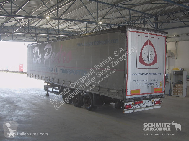 Полуприцеп Schmitz Cargobull Curtainsider Standard