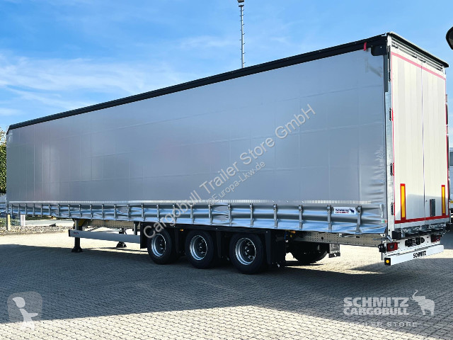 Schmitz Cargobull Curtainsider Mega Getränke...