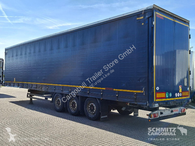 نصف مقطورة Kögel Curtainsider Mega