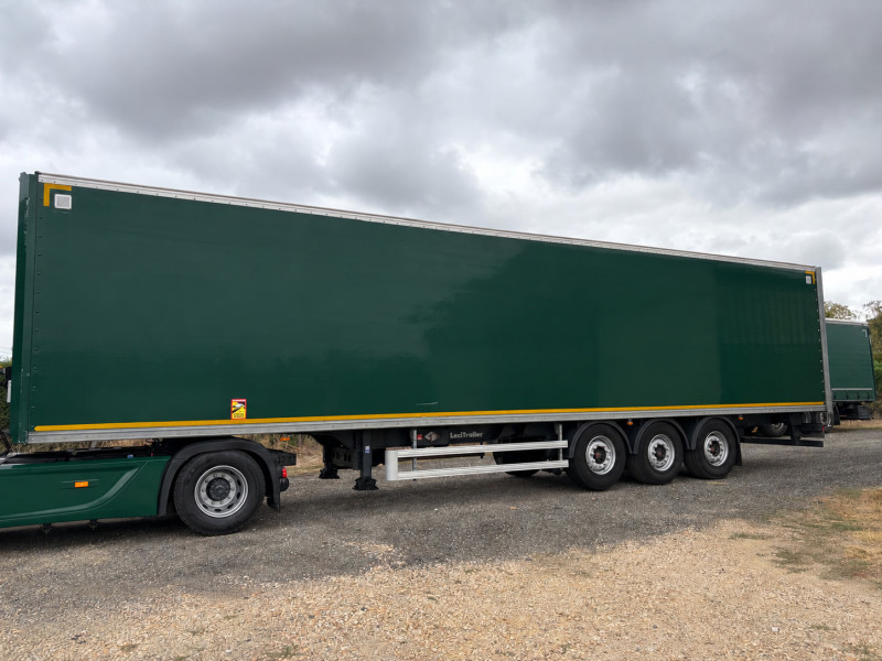 نصف مقطورة Lecitrailer fourgon