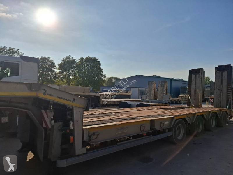 Превоз на строителна техника Louault