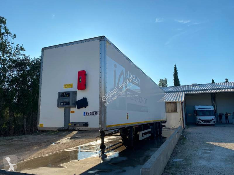 Fruehauf Fourgon Hayon semi-trailer