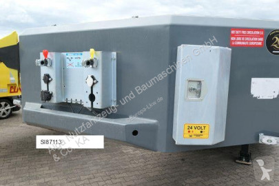 New heavy equipment transport semi-trailer