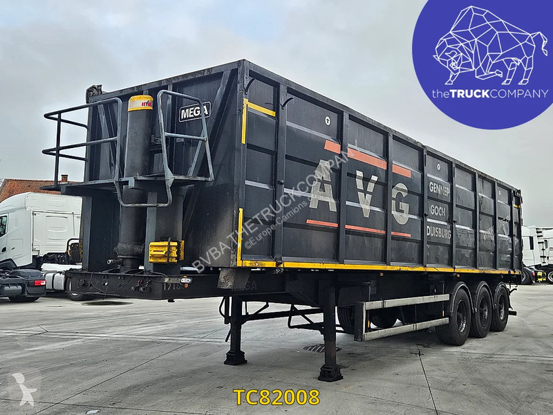 Mega  semi-trailer