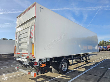 System Trailers TFSH09 TRi semi-trailer